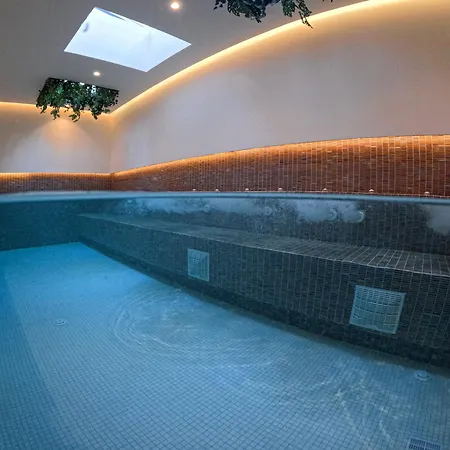 Leonidas Hotel & Apartments-2